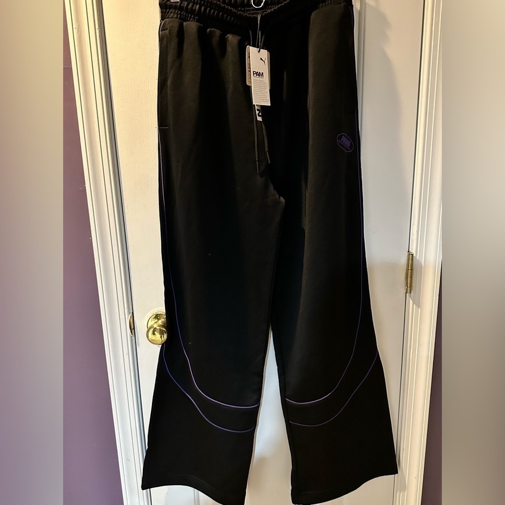 Perks and Mini Puma Jogging pants